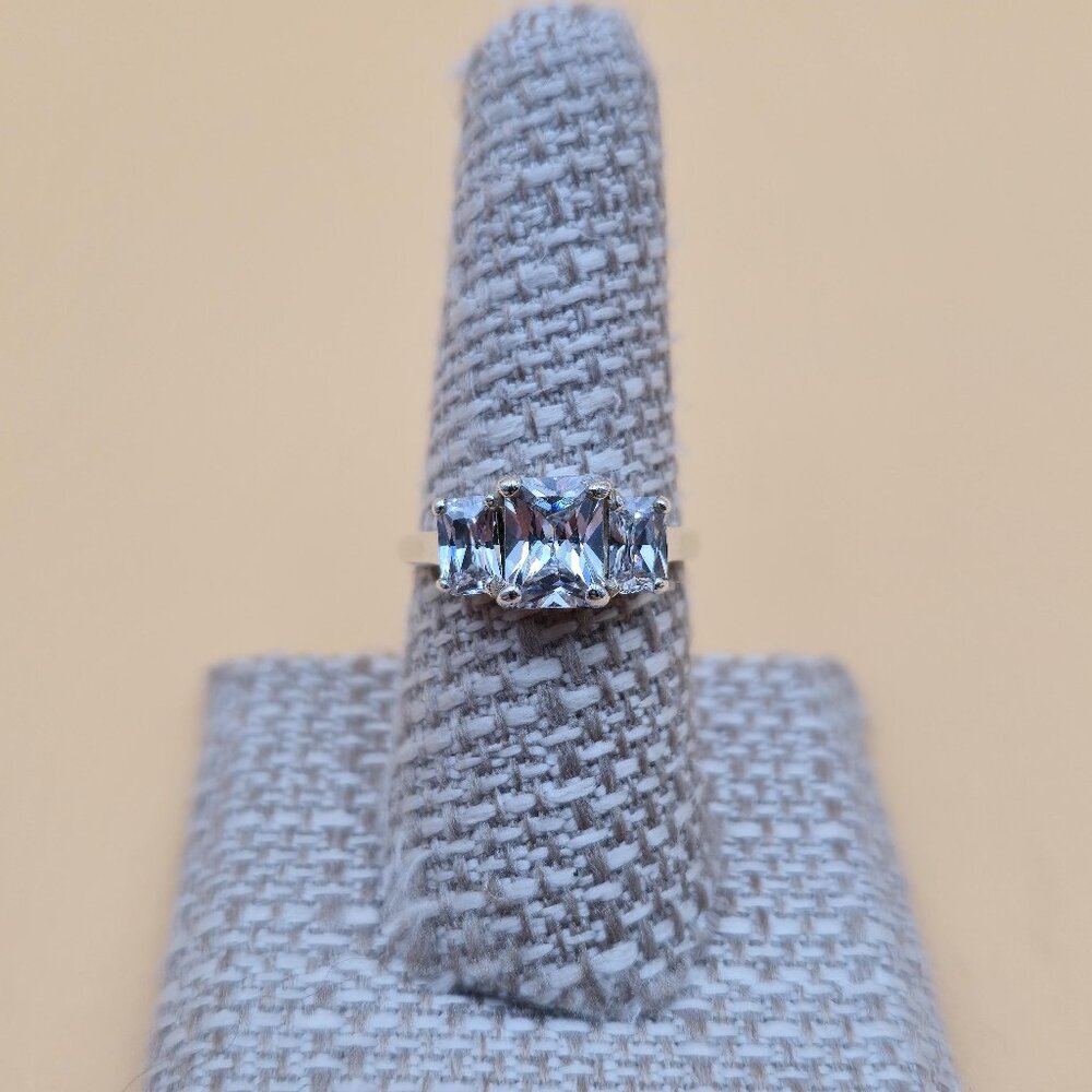 Size 8 Sterling Silver Triple Rectangle Cubic Zirconia Band Ring A5191